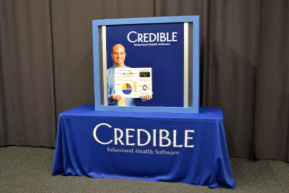 Credible tabletop display