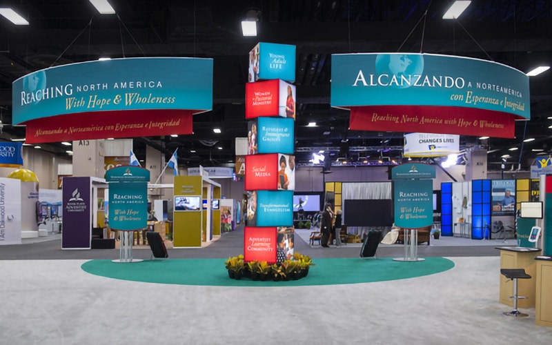 Custom Trade Show Booth Design: 8 Expert Tips for a Standout Exhibit