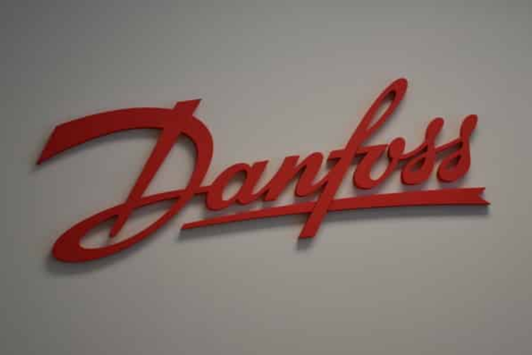 Dimensional Logo Danfoss